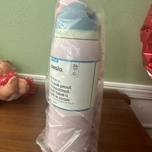 40 ounce Owala the good egg